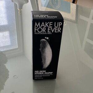 Makeup Forever HD Skin Hydra Glow Foundation - Shade is 2R28